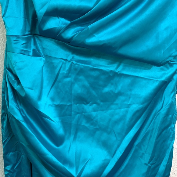 One Shoulder Ruched Asymmetrical Satin Bodycon wedding guest cocktail Dress - Picture 3 of 7